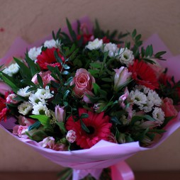 Сборный букет с розами