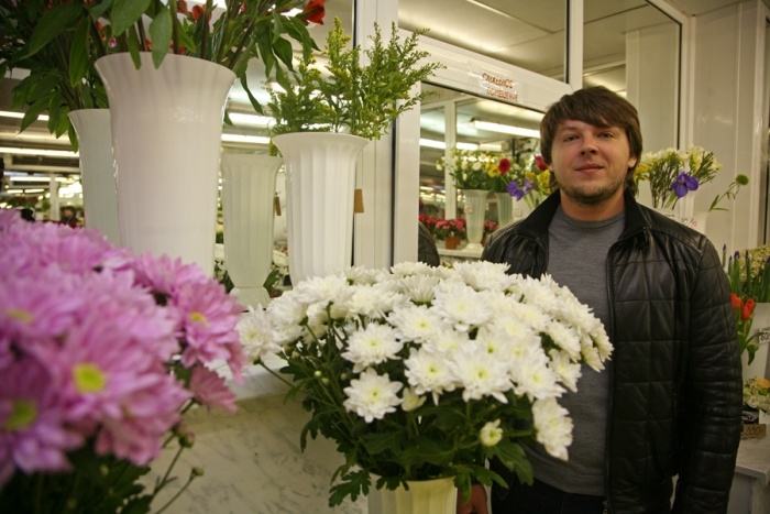 Бозриков Янис - владелец магазинов Настроение