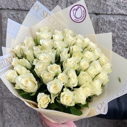 51 белая роза 35 см